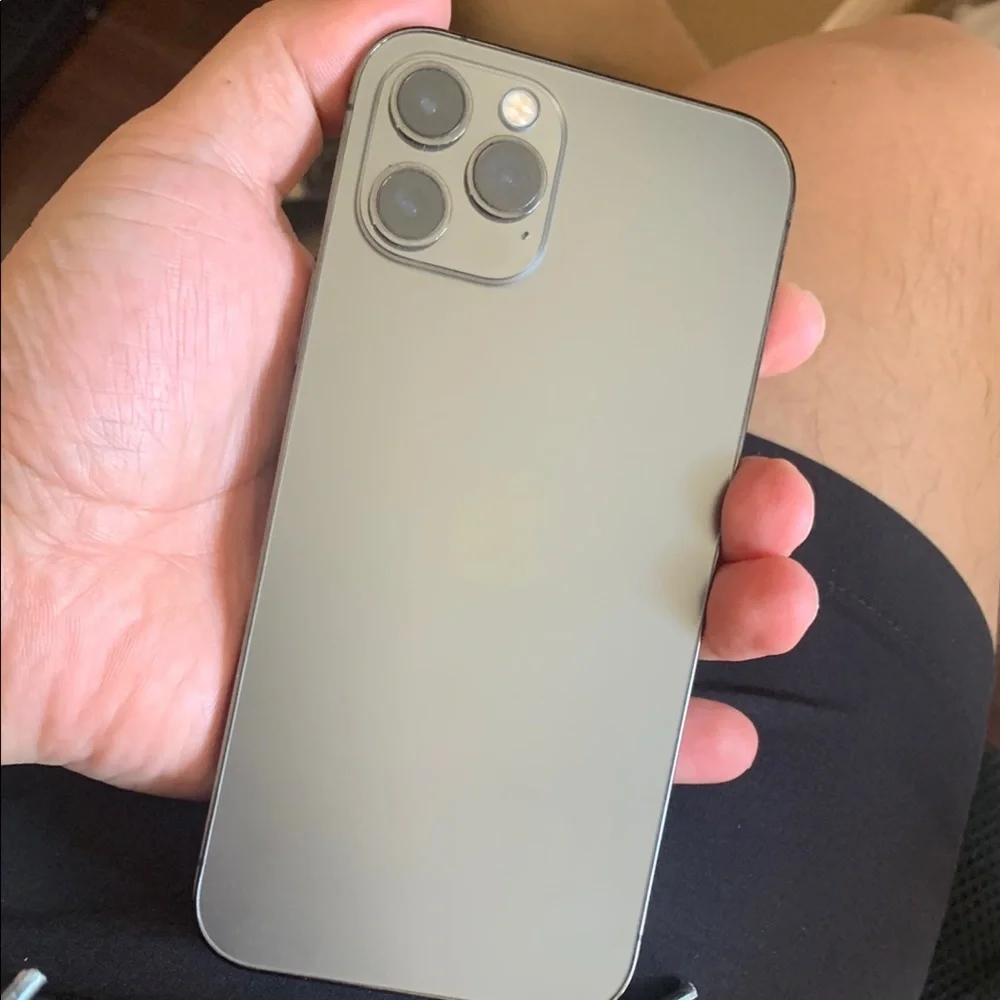 Apple Smartphone iPhone 12 Pro unlocked - Sleek Gray Finish